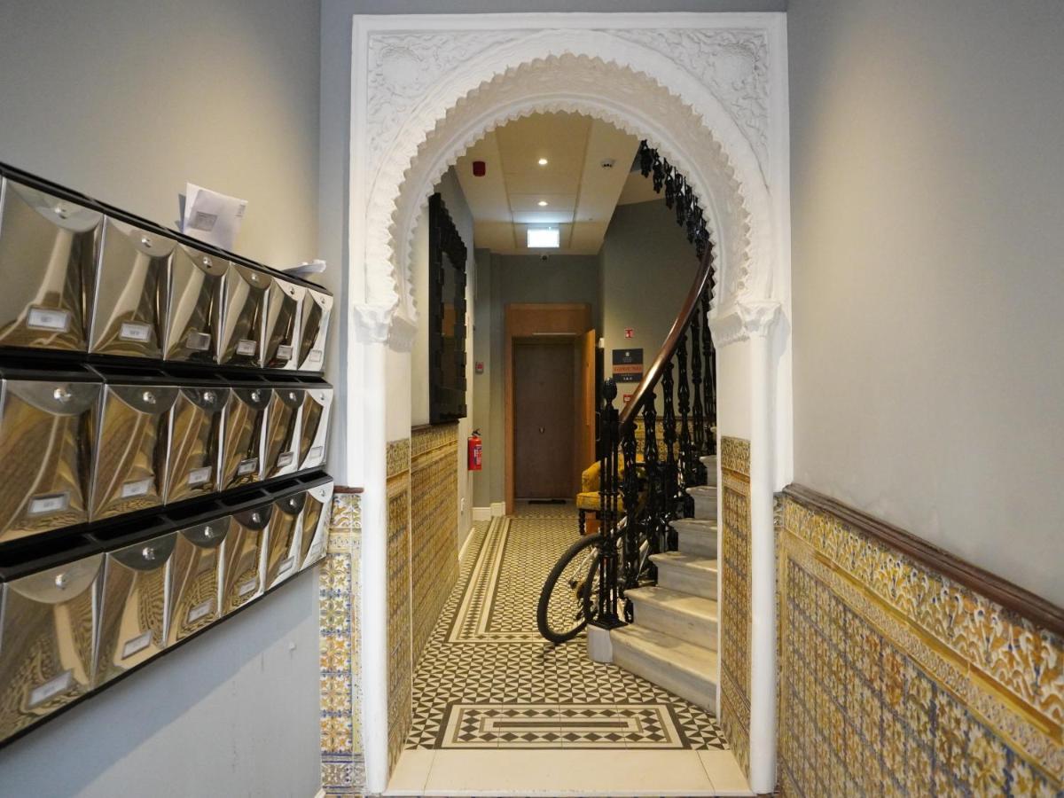 Stunning City Centre Penthouse With Private Balcony - Grand Central House Gibraltar Exterior photo